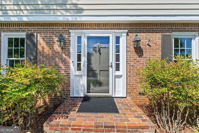 5054 Pine Bark Circle, Dunwoody, GA 30338