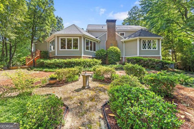 5054 Pine Bark Circle, Dunwoody, GA 30338