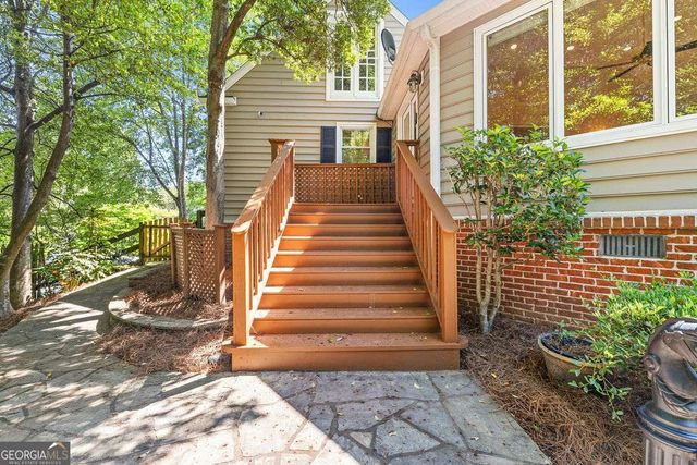 5054 Pine Bark Circle, Dunwoody, GA 30338