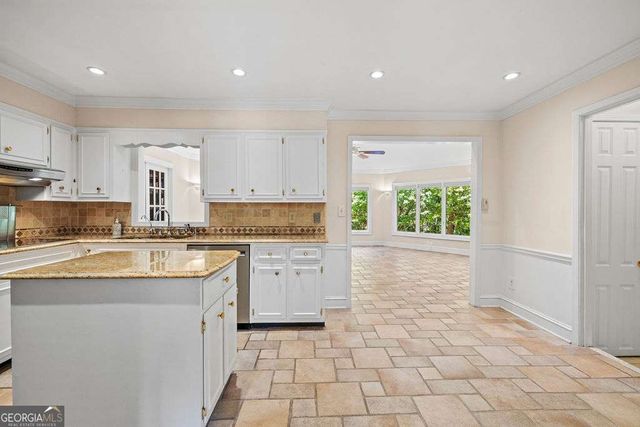 5054 Pine Bark Circle, Dunwoody, GA 30338