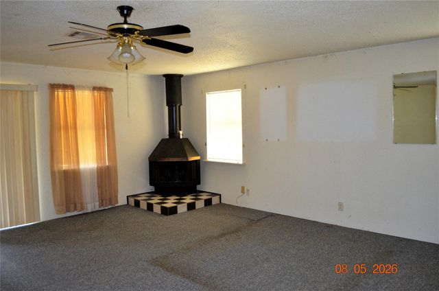242 Lamenda Avenue, Livingston, TX 77351