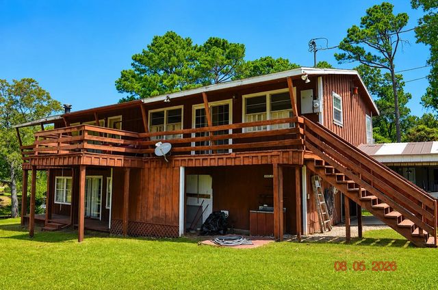 242 Lamenda Avenue, Livingston, TX 77351