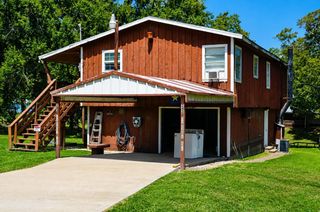 242 Lamenda Avenue, Livingston, TX 77351