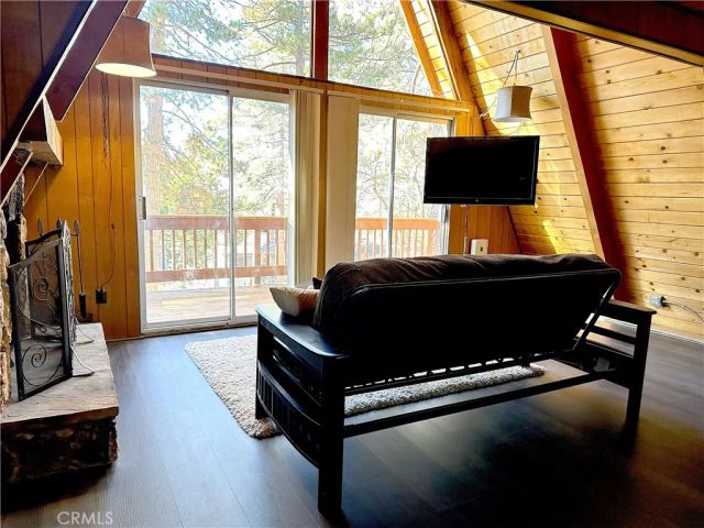 31450 Ocean View, Running Springs, CA 92382