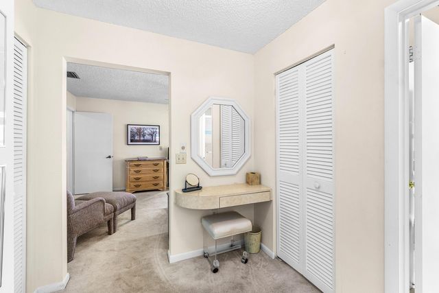 7809 Lakeside Boulevard 4, Boca Raton, FL 33434