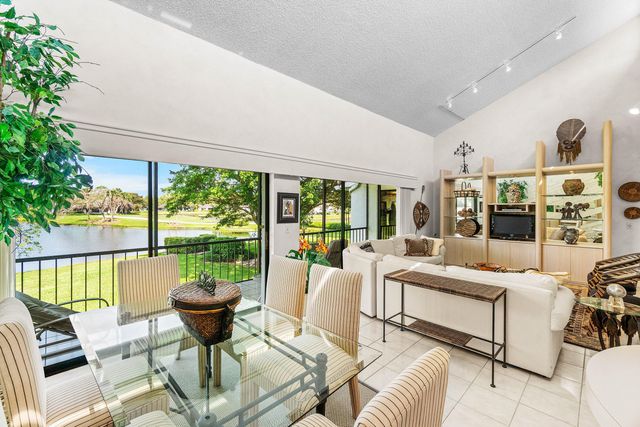 7809 Lakeside Boulevard 4, Boca Raton, FL 33434