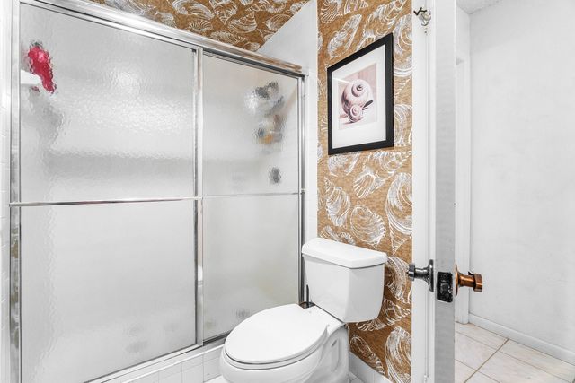 7809 Lakeside Boulevard 4, Boca Raton, FL 33434