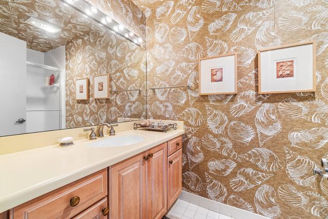 7809 Lakeside Boulevard 4, Boca Raton, FL 33434