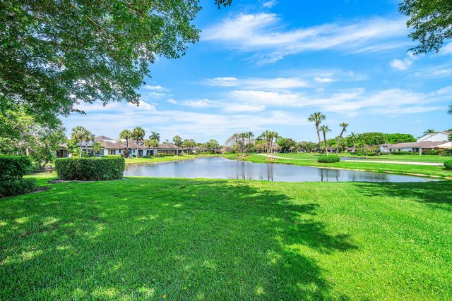 7809 Lakeside Boulevard 4, Boca Raton, FL 33434