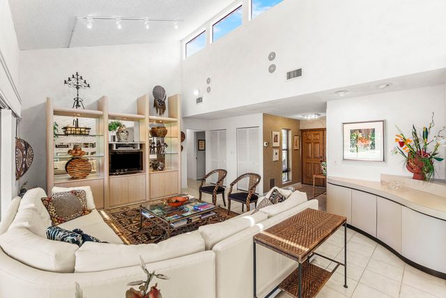 7809 Lakeside Boulevard 4, Boca Raton, FL 33434