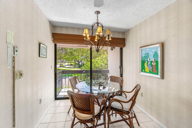 7809 Lakeside Boulevard 4, Boca Raton, FL 33434