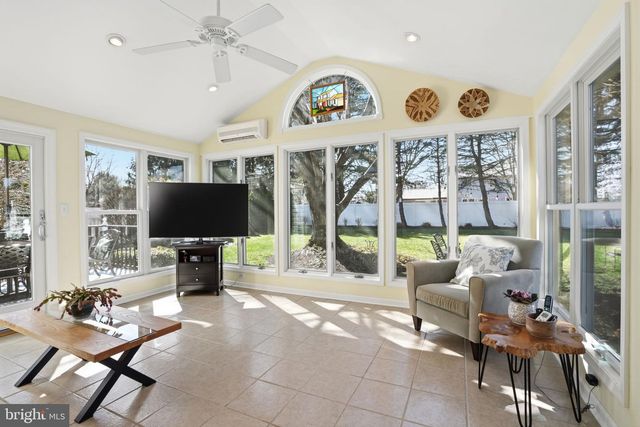 283 GREENVIEW RD, Yardley, PA 19067