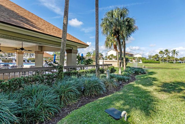 601 Seafarer Circle 101, Jupiter, FL 33477