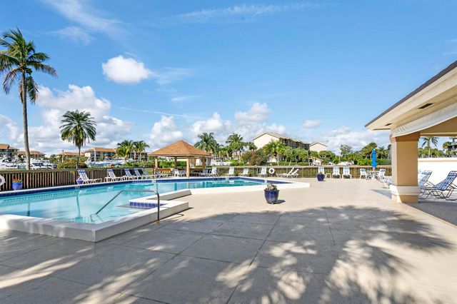 601 Seafarer Circle 101, Jupiter, FL 33477