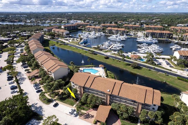 601 Seafarer Circle 101, Jupiter, FL 33477