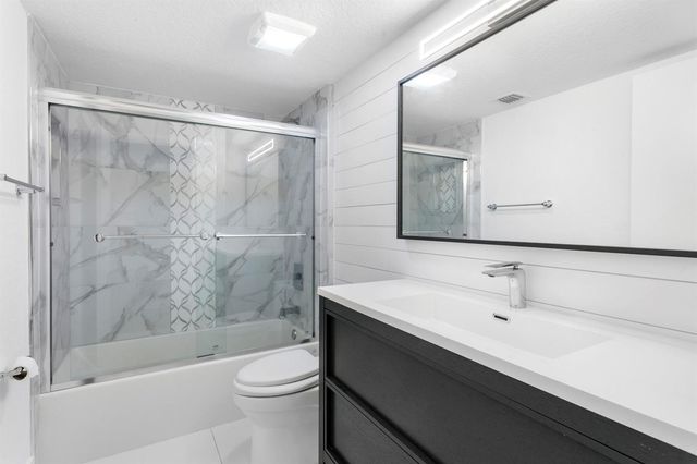 601 Seafarer Circle 101, Jupiter, FL 33477