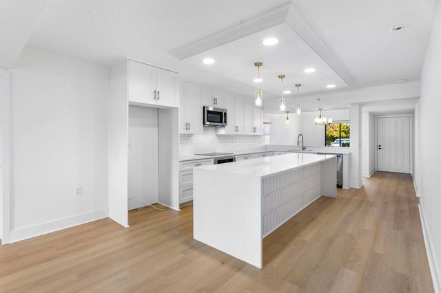 601 Seafarer Circle 101, Jupiter, FL 33477