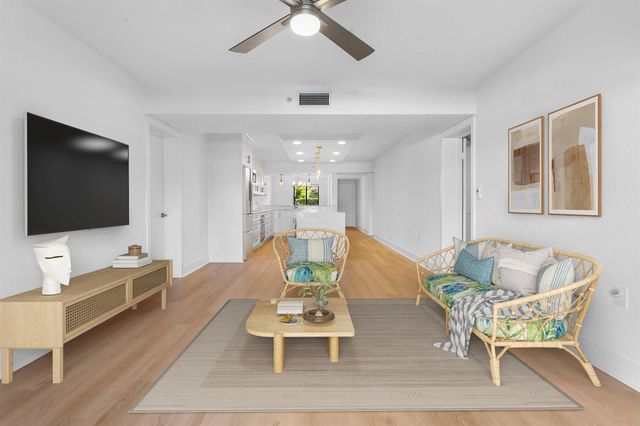 601 Seafarer Circle 101, Jupiter, FL 33477