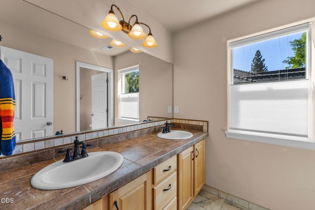 60984 Snowberry Place, Bend, OR 97702