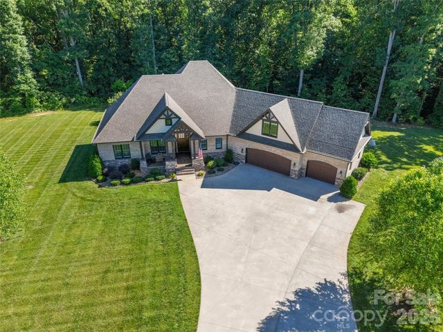 517 Linwood Road, Mooresville, NC 28115