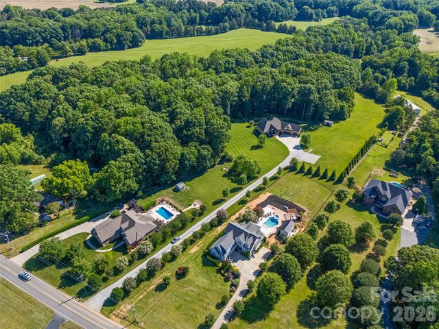 517 Linwood Road, Mooresville, NC 28115