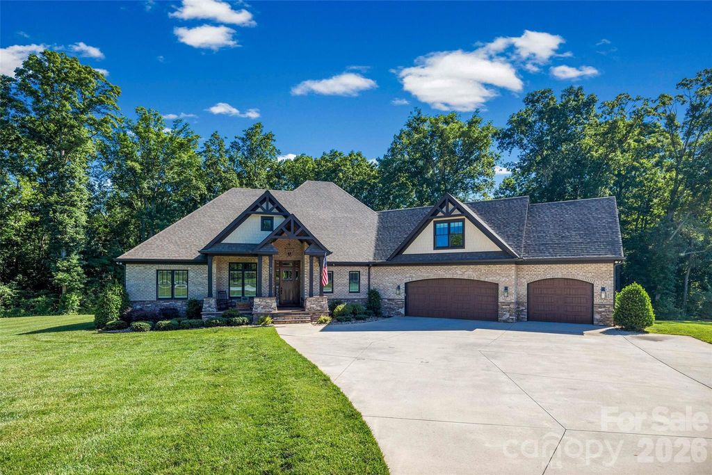 517 Linwood Road, Mooresville, NC 28115