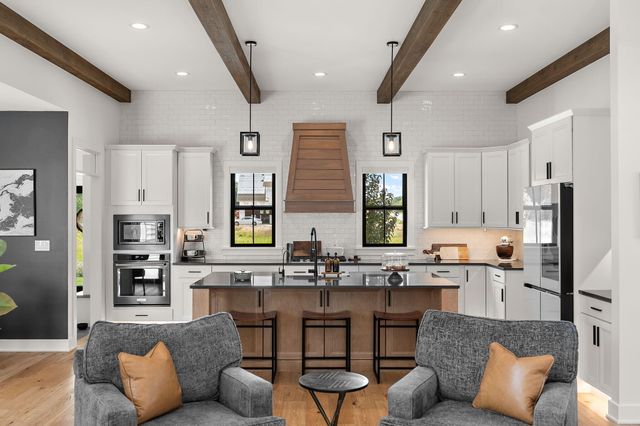 494 Stonebridge Pkwy, Valparaiso, IN 46383