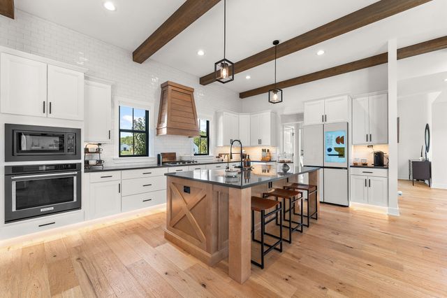 494 Stonebridge Pkwy, Valparaiso, IN 46383