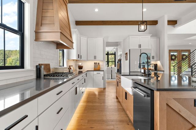 494 Stonebridge Pkwy, Valparaiso, IN 46383