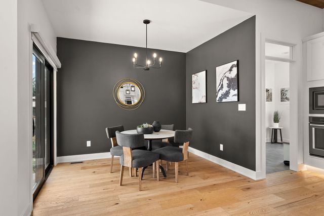 494 Stonebridge Pkwy, Valparaiso, IN 46383