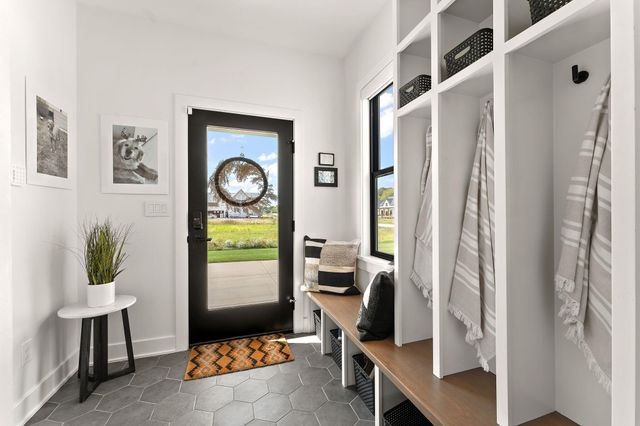 494 Stonebridge Pkwy, Valparaiso, IN 46383