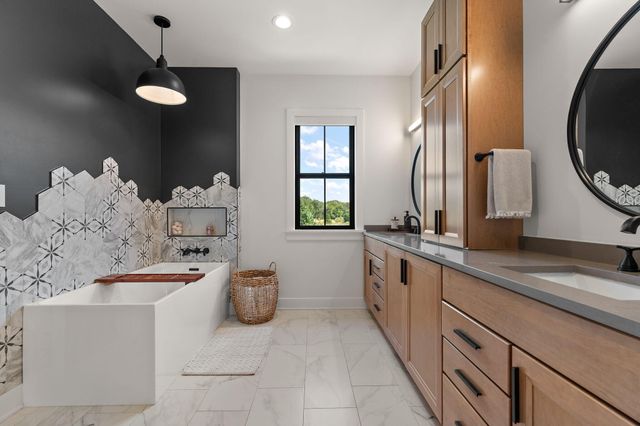 494 Stonebridge Pkwy, Valparaiso, IN 46383