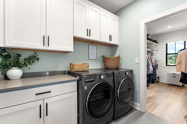 494 Stonebridge Pkwy, Valparaiso, IN 46383