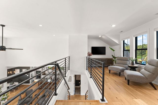 494 Stonebridge Pkwy, Valparaiso, IN 46383