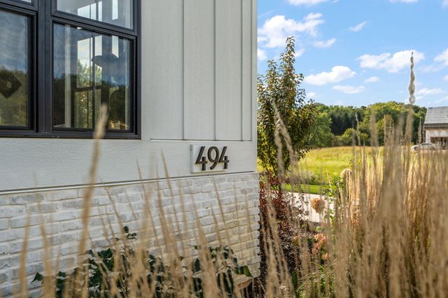 494 Stonebridge Pkwy, Valparaiso, IN 46383