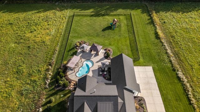 494 Stonebridge Pkwy, Valparaiso, IN 46383