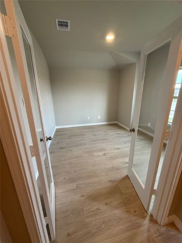 6125 Eldora, College Station, TX 77845