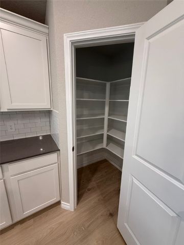 6125 Eldora, College Station, TX 77845