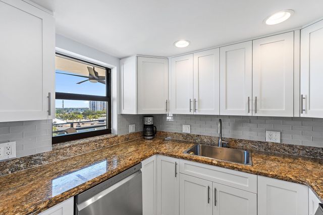 336 Golfview Road 619, North Palm Beach, FL 33408