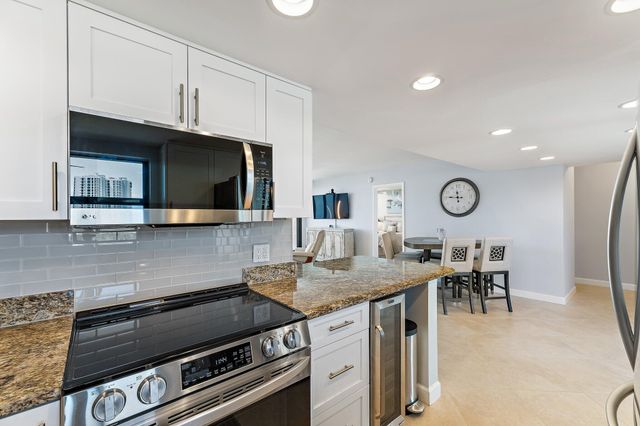 336 Golfview Road 619, North Palm Beach, FL 33408