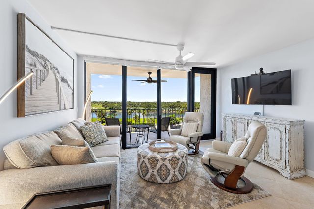 336 Golfview Road 619, North Palm Beach, FL 33408