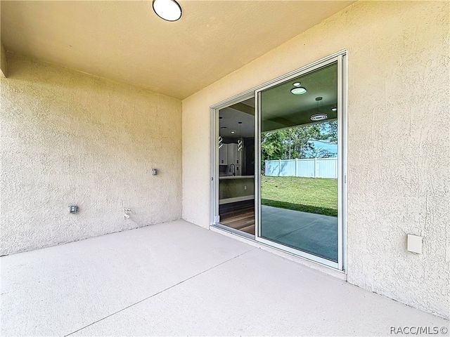 10970 N Dragonis Drive, Dunnellon, FL 34433