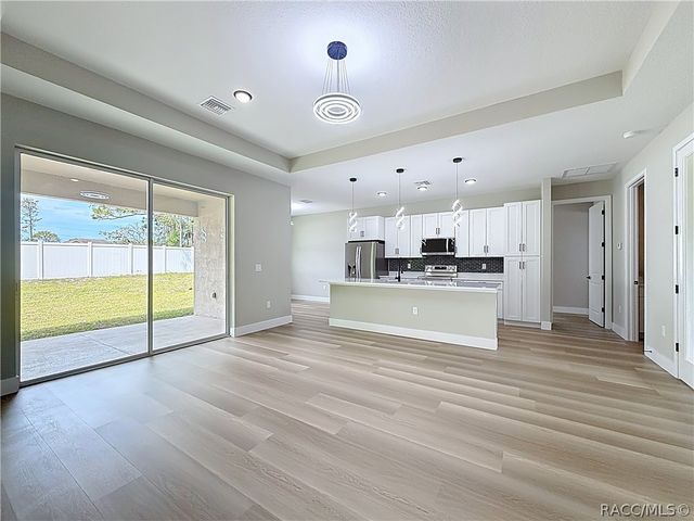 10970 N Dragonis Drive, Dunnellon, FL 34433