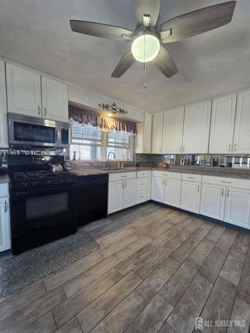 248 Main Street, Middletown, NJ 07758