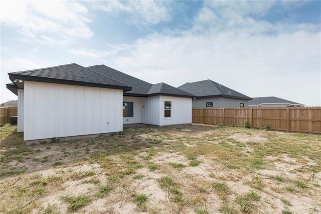 2112 Blue Sky Drive, Weslaco, TX 78599