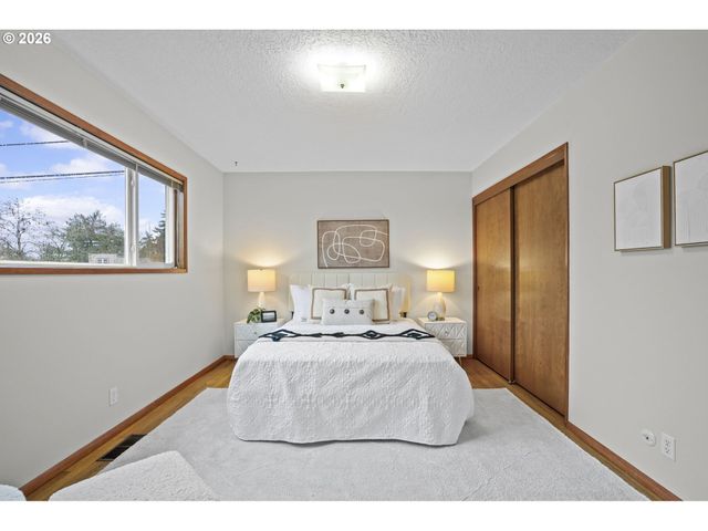 10531 Se LONG St, Portland, OR 97266