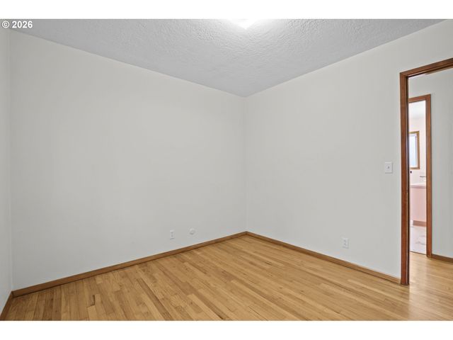 10531 Se LONG St, Portland, OR 97266