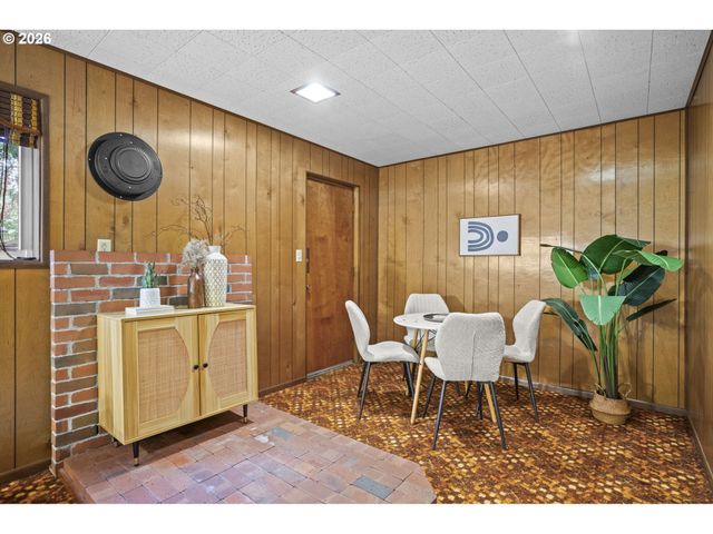 10531 Se LONG St, Portland, OR 97266