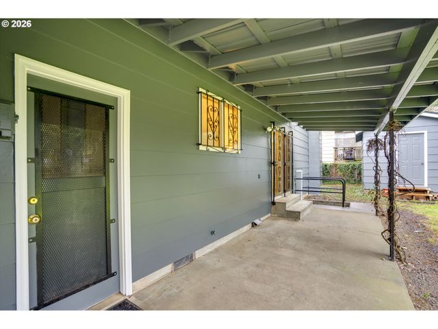 10531 Se LONG St, Portland, OR 97266