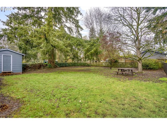 10531 Se LONG St, Portland, OR 97266